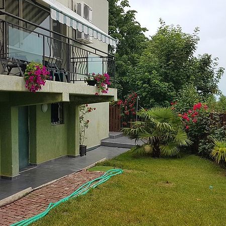 Aheloy Apartments Экстерьер фото