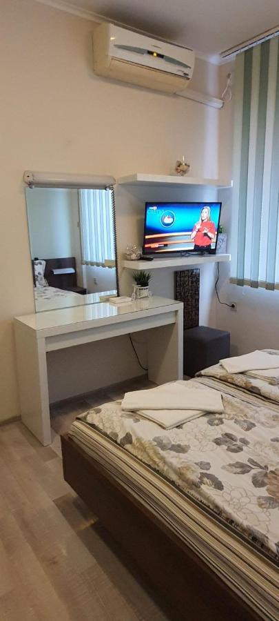 Aheloy Apartments Экстерьер фото