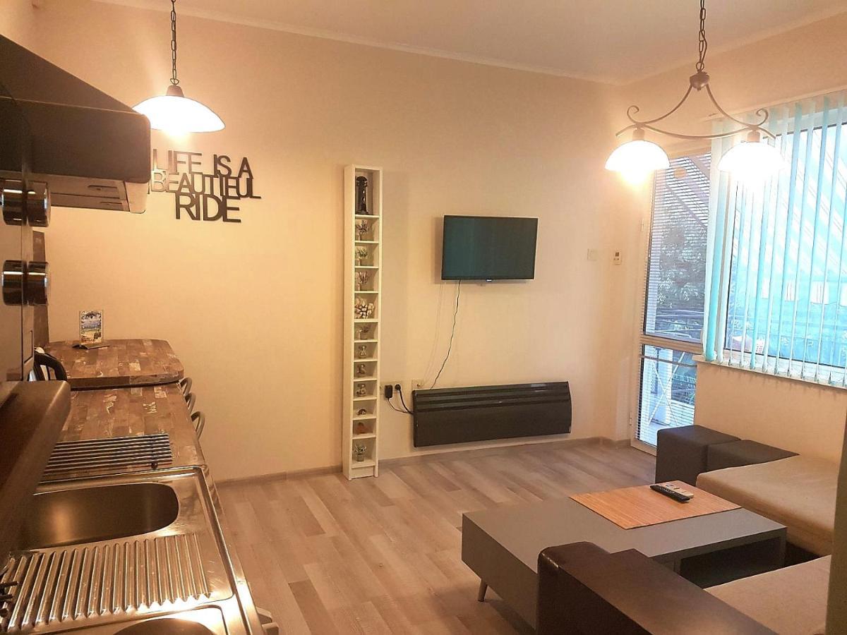 Aheloy Apartments Экстерьер фото
