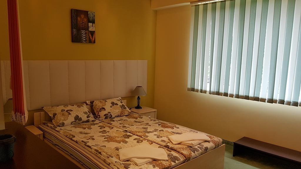 Aheloy Apartments Экстерьер фото