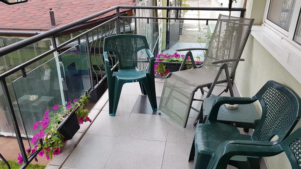 Aheloy Apartments Экстерьер фото