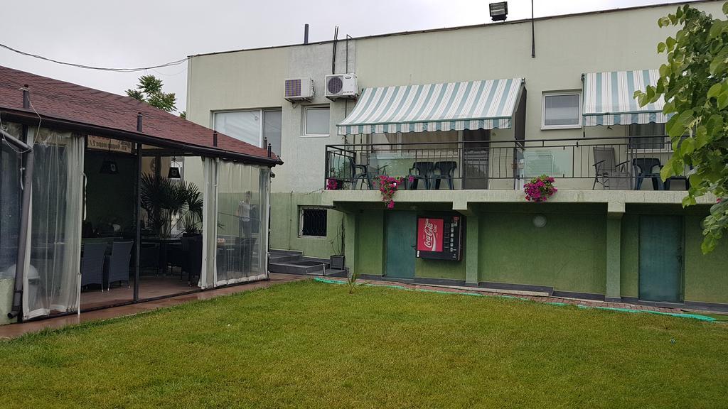 Aheloy Apartments Экстерьер фото
